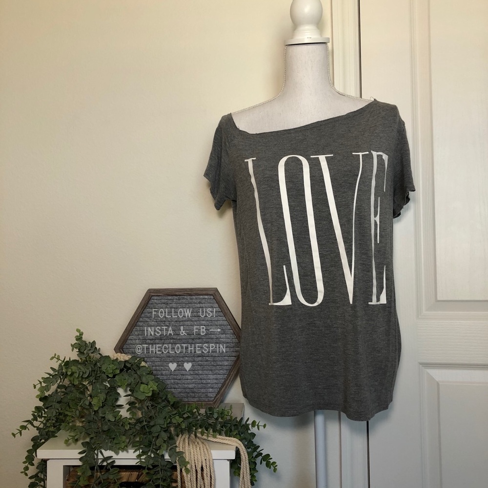 One shoulder “LOVE” short sleeve top